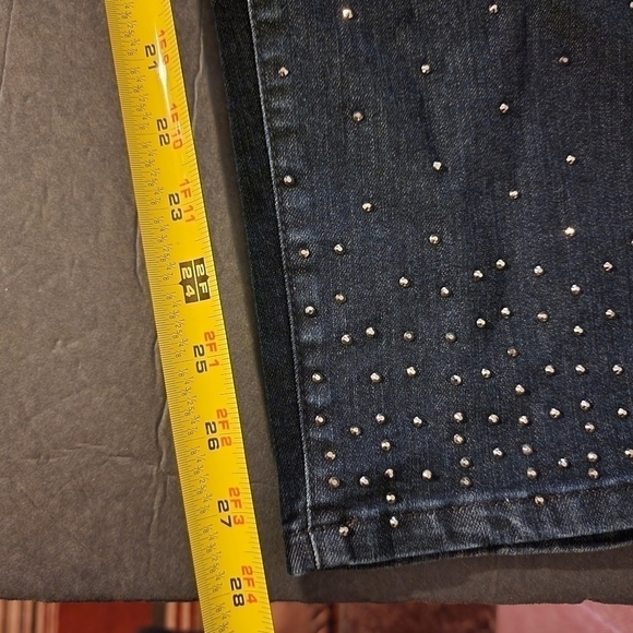 Chico's Platinum Denim Misty Slim-Leg Jeans Studded Rhinestones Size 25 - Picture 11 of 11